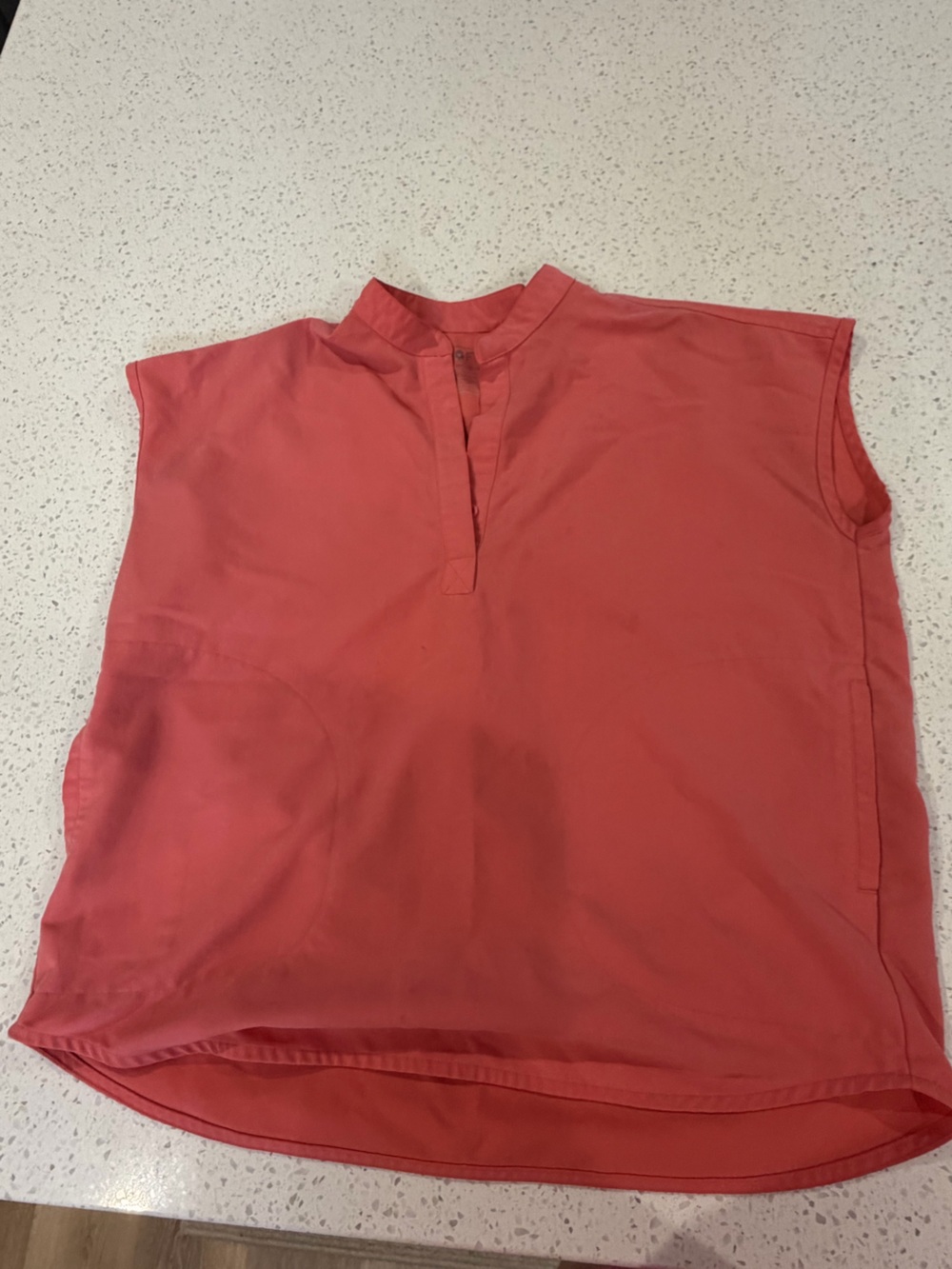 Figs Sleeveless Mandarin Collar Polo - Coral